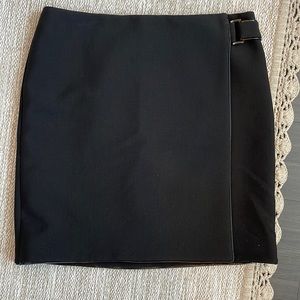 (NWT) WHITE HOUSE BLACK MARKET | Mini Skirt